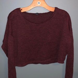 American Eagle cropped maroon sweater